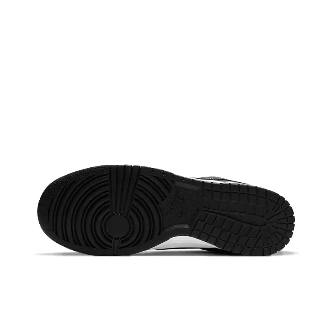 NIKE Original DUNK LOW Men's and women's same board shoes Non slip wear resistant casual shoes black and white color scheme